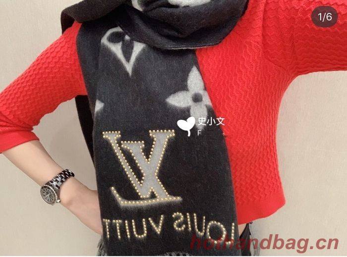 Louis Vuitton Scarf LV00050